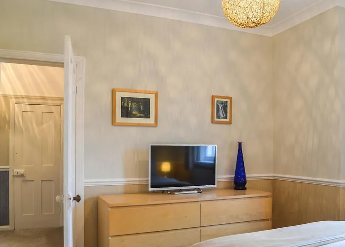 Seaside Grandad's * Filey